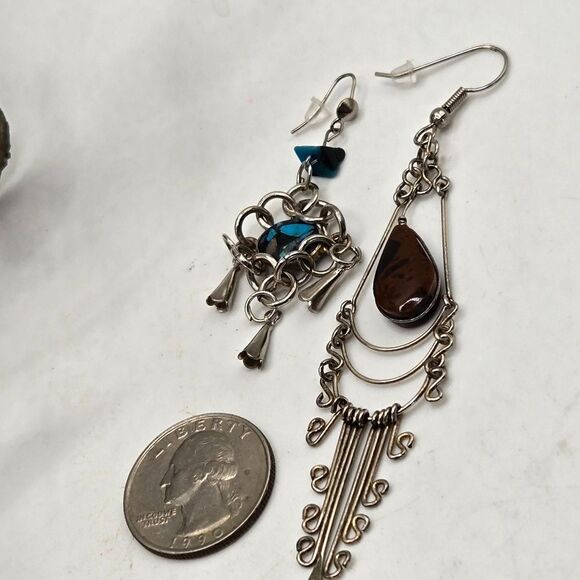 "5/$25" Mismatched Southwestern Silvertone Brown/Turquoise Dangle Earrings - Picture 4 of 8